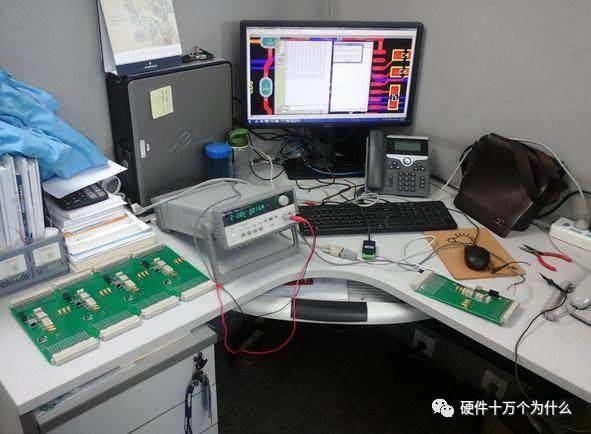 软件工程师与硬件工程师:职业选择与技能对比分析
