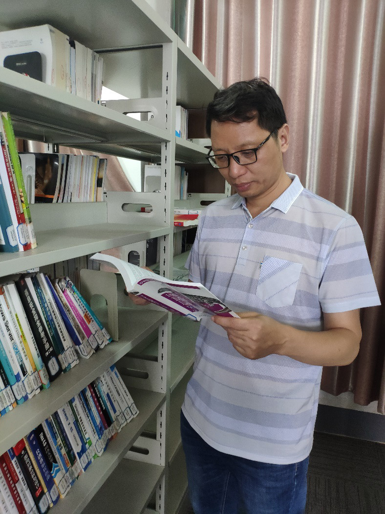 通理工计算机与信息工程学院招生季:开发成功软件,编写人生程序,欢迎加入
