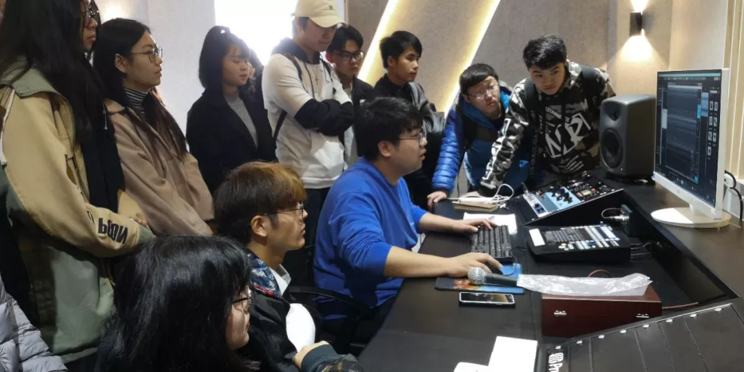 通理工计算机与信息工程学院招生季:开发成功软件,编写人生程序,欢迎加入