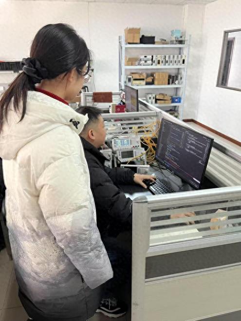 初识嵌入式系统软件开发:寒假实习社会实践,电子企业体验
