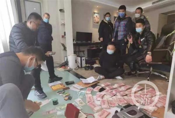 重庆警方成功破获特大网络炒期货诈骗案,涉案金额巨大